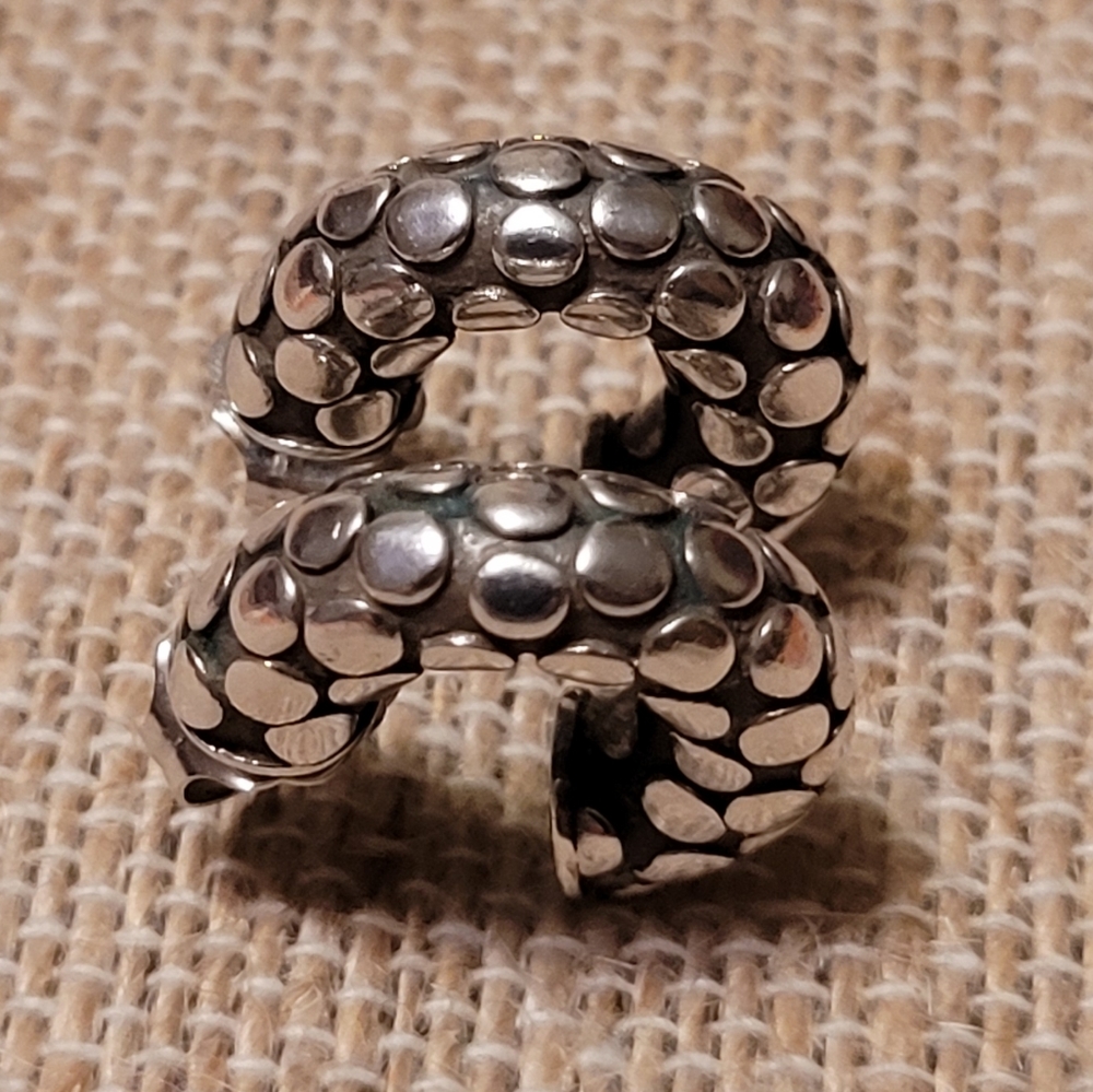 JOHN HARDY | SILVER DOT HOOP EARRINGS - Picture 7 of 10